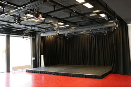 Théâtre  : Parce que les tournesols sont jaunes